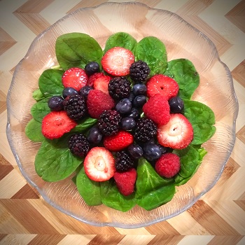 Beat the Diet Blues Spinach Berry Salad